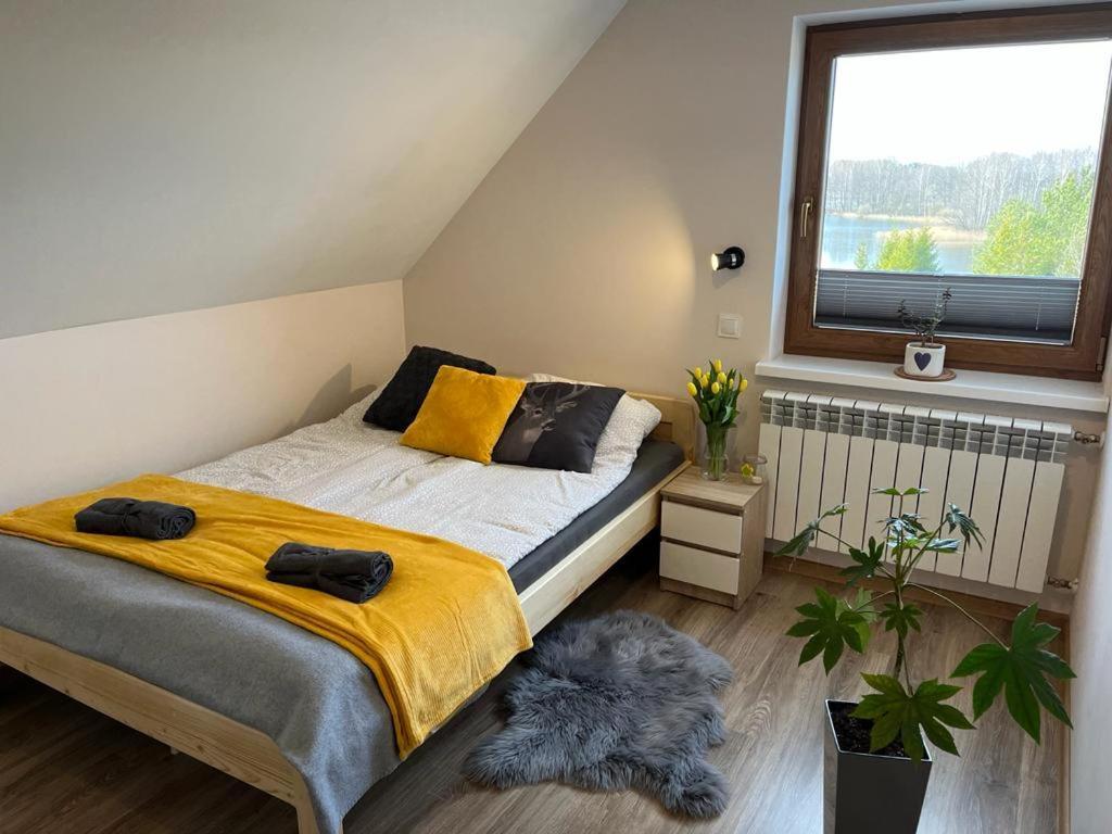Domek Z Kominkiem Nad Jeziorem Z Jacuzzi Ogrodowym Sumowo  Exterior photo